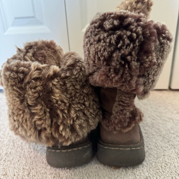 BORN women's fuzzy winter boots - Picture 8 of 12